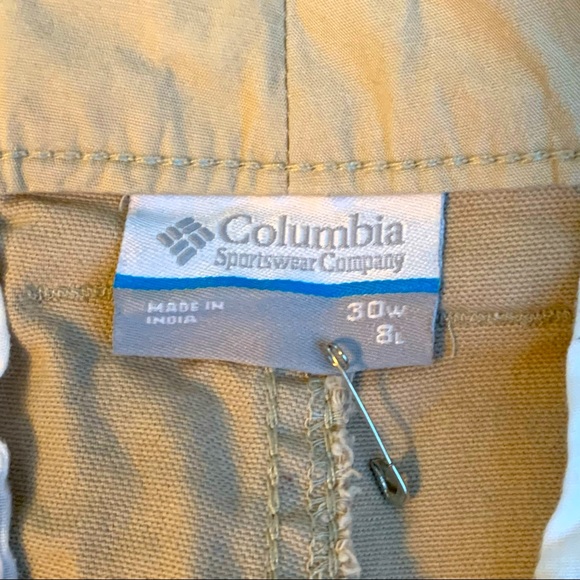 Columbia brand khaki/beige shorts - size W 30 - Picture 4 of 5